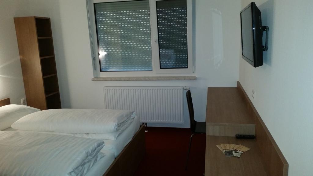 هاينبرغ آن دير دوناو Fairsleep Motel Hainburg المظهر الخارجي الصورة